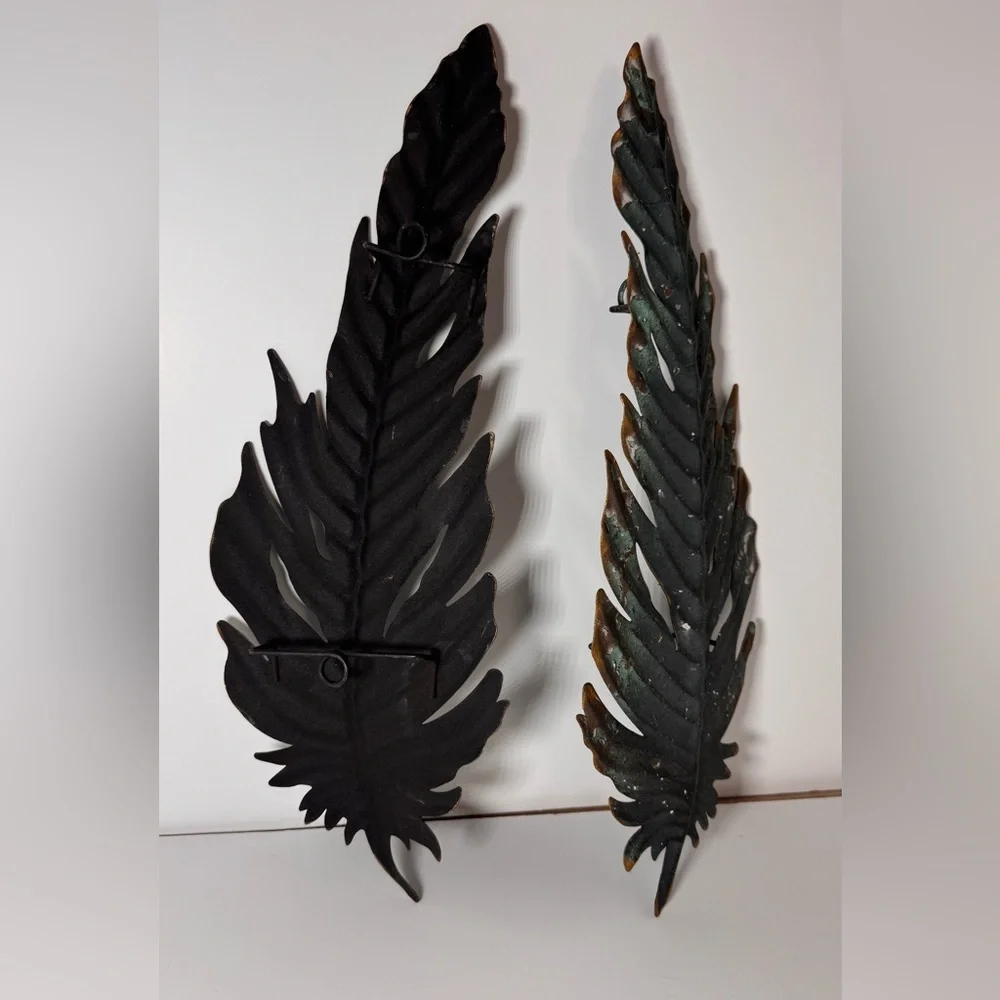 Wall Art Turquoise Feather Metal Accent Hangers On Back Preowned Great Shape - Picture 3 of 5